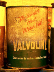 Valvoline/Вальволин, упаковка первого в мире моторного масла